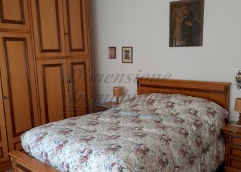 Camera matrimoniale.jpg - Trilocale Rosignano Marittimo - foto 6