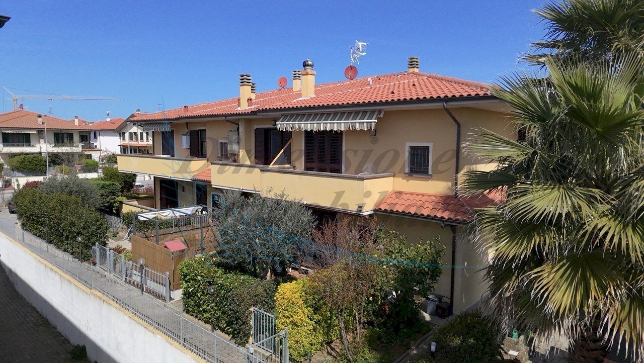 photo_7_2026-04-03_12-38-22.jpg - Villa a Schiera Via Rino Pachetti, Rosignano Marittimo - foto 2