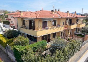 photo_5_2026-04-03_12-38-22.jpg - Villa a Schiera Via Rino Pachetti, Rosignano Marittimo - foto 1