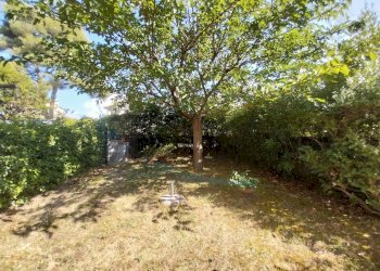 Giardino retro.jpg - Villa Rosignano Marittimo - foto 2