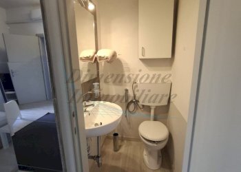 Bagno privato.jpg - Trilocale Viale della Repubblica   15, Cecina - foto 5