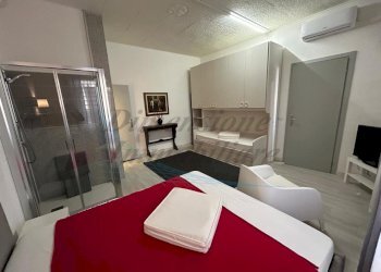 Camera matrimoniale.jpg - Trilocale Viale della Repubblica   15, Cecina - foto 6