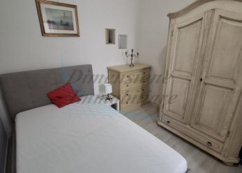 Camera 2 con letto da una piazza e mezzo.jpg - Trilocale Viale della Repubblica   15, Cecina - foto 8