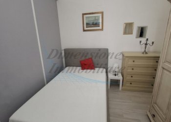 Camera 2.jpg - Trilocale Viale della Repubblica   15, Cecina - foto 9