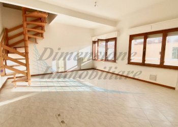 5771477272140826740.jpg - Appartamento Via Luca della Robbia, Cecina - foto 1