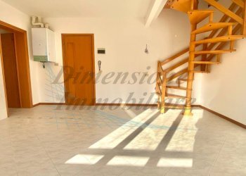 5771477272140826737.jpg - Appartamento Via Luca della Robbia, Cecina - foto 4