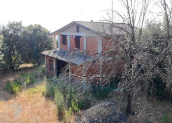 photo_6_2025-07-19_17-27-46.jpg - Villa Via della Serra, Santa Luce - foto 8