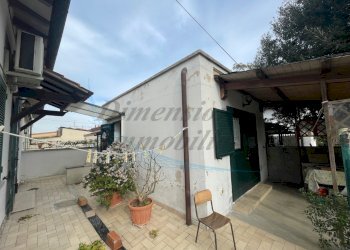 21.jpg - Casa indipendente Via Tommaso Campanella, Rosignano Marittimo - foto 13