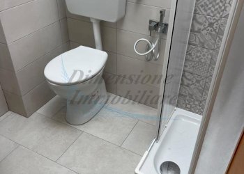 Servizio completamente ristrutturato.jpg - Bilocale Piazza Giuseppe Garibaldi 23, Rosignano Marittimo - foto 7