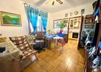 photo_2025-05-16_11-45-22 (2).jpg - Appartamento Via Po 17, Cecina - foto 16