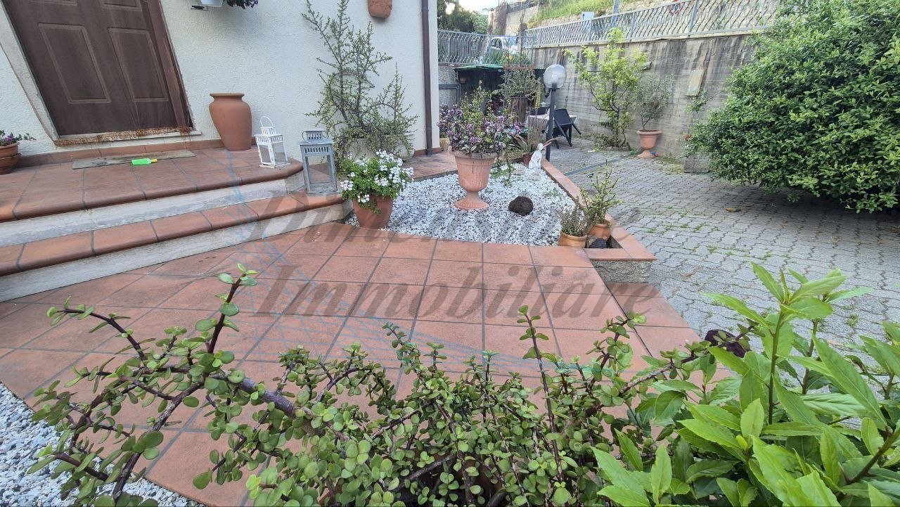 photo_29_2025-05-15_18-45-52.jpg - Villa a Schiera Via dei Lavoratori, Rosignano Marittimo - foto 2