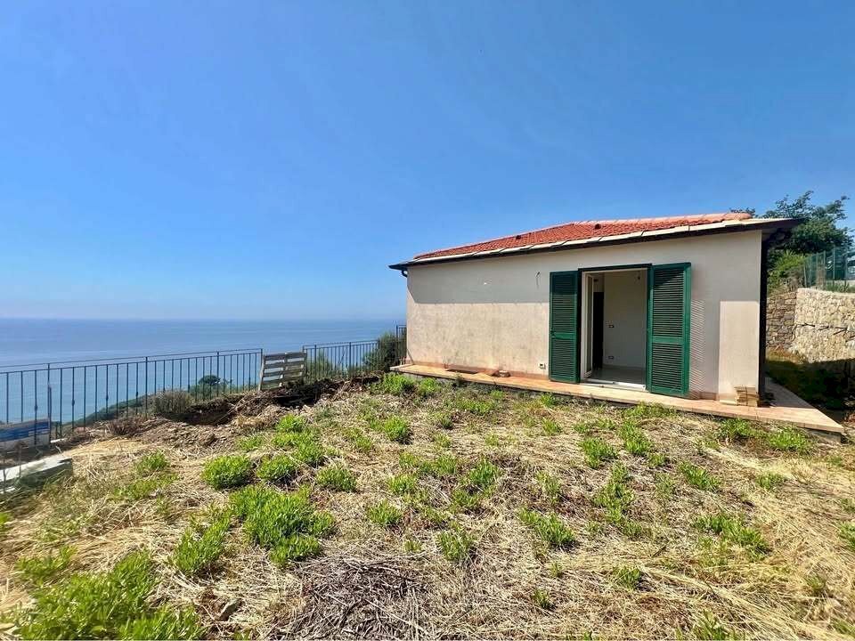 1.jpg - Villa Regione Leschea, Cipressa - photo 1