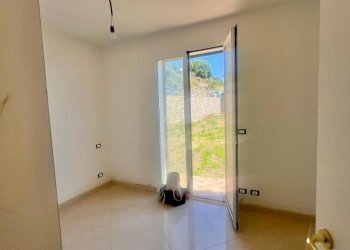 8.1.jpeg - Villa Regione Leschea, Cipressa - photo 25