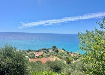 10.jpeg - Villa Regione Leschea, Cipressa - photo 29