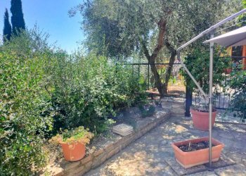 10.jpg - Casa indipendente strada Pompeiana 13, Castellaro - foto 11