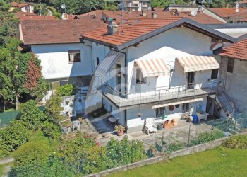 facciata est.jpg - Porzione di casa Contrada Conti Coco 20/2, Cocquio-Trevisago - foto 10