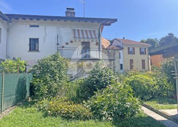 giardino.jpg - Porzione di casa Contrada Conti Coco 20/2, Cocquio-Trevisago - foto 4