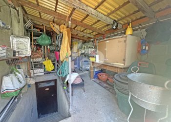 cantina.jpg - Porzione di casa Contrada Conti Coco 20/2, Cocquio-Trevisago - foto 13