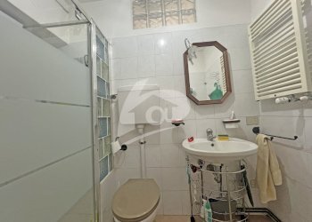 bagno1-pt.jpg - Porzione di casa Contrada Conti Coco 20/2, Cocquio-Trevisago - foto 15