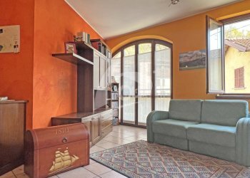 soggiorno - Trilocale Via XXIV Maggio 3c, Cuveglio - foto 4