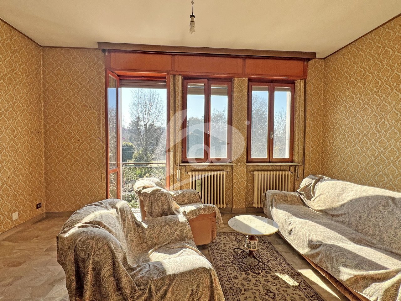 salotto - Appartamento Via Carlo Colombo 22, Travedona-Monate - foto 2