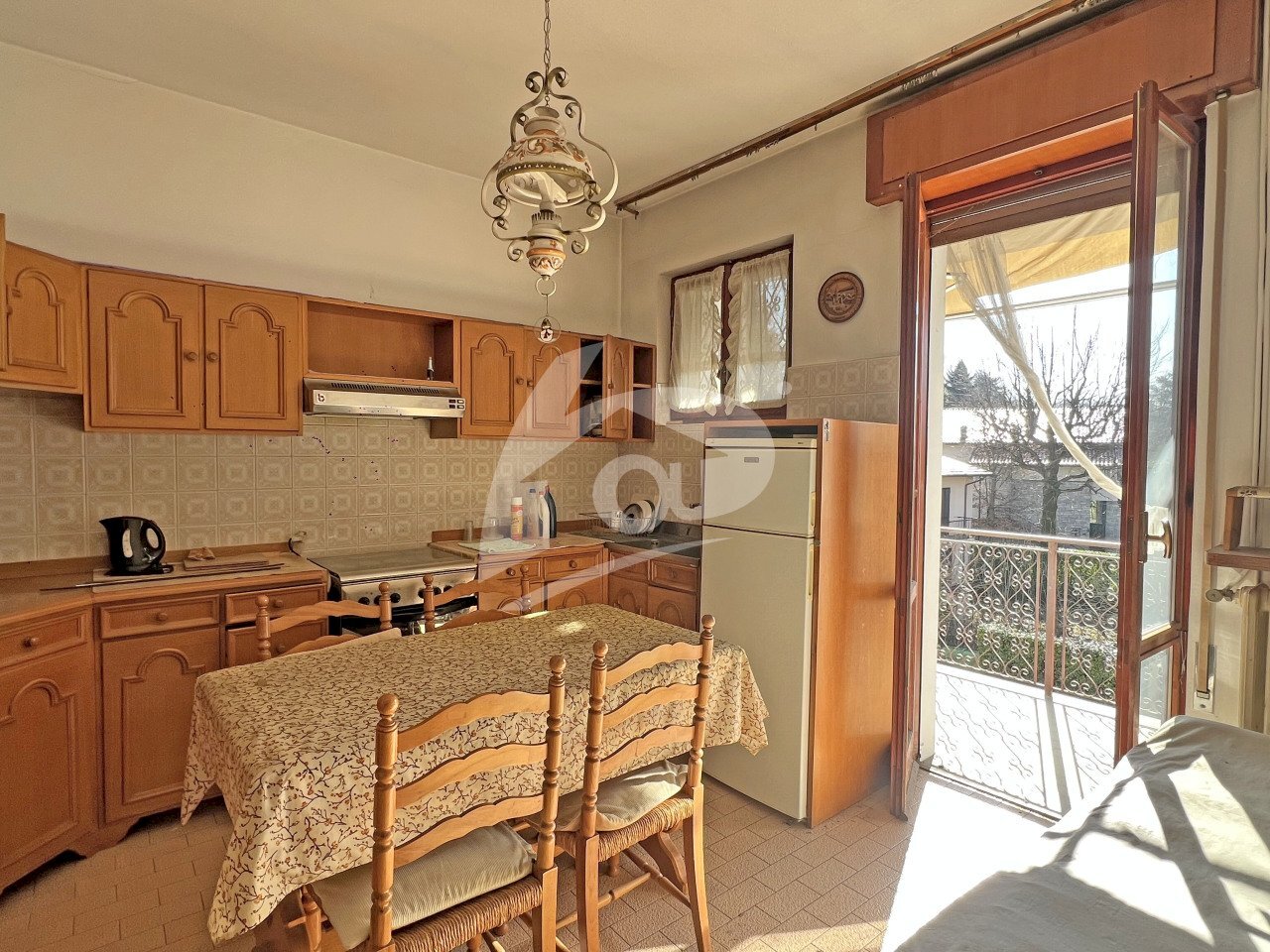 cucina - Appartamento Via Carlo Colombo 22, Travedona-Monate - foto 1