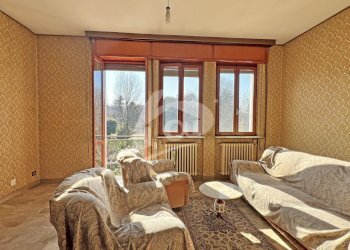 salotto - Appartamento Via Carlo Colombo 22, Travedona-Monate - foto 2