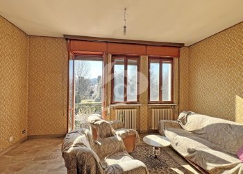 salotto - Appartamento Via Carlo Colombo 22, Travedona-Monate - foto 13