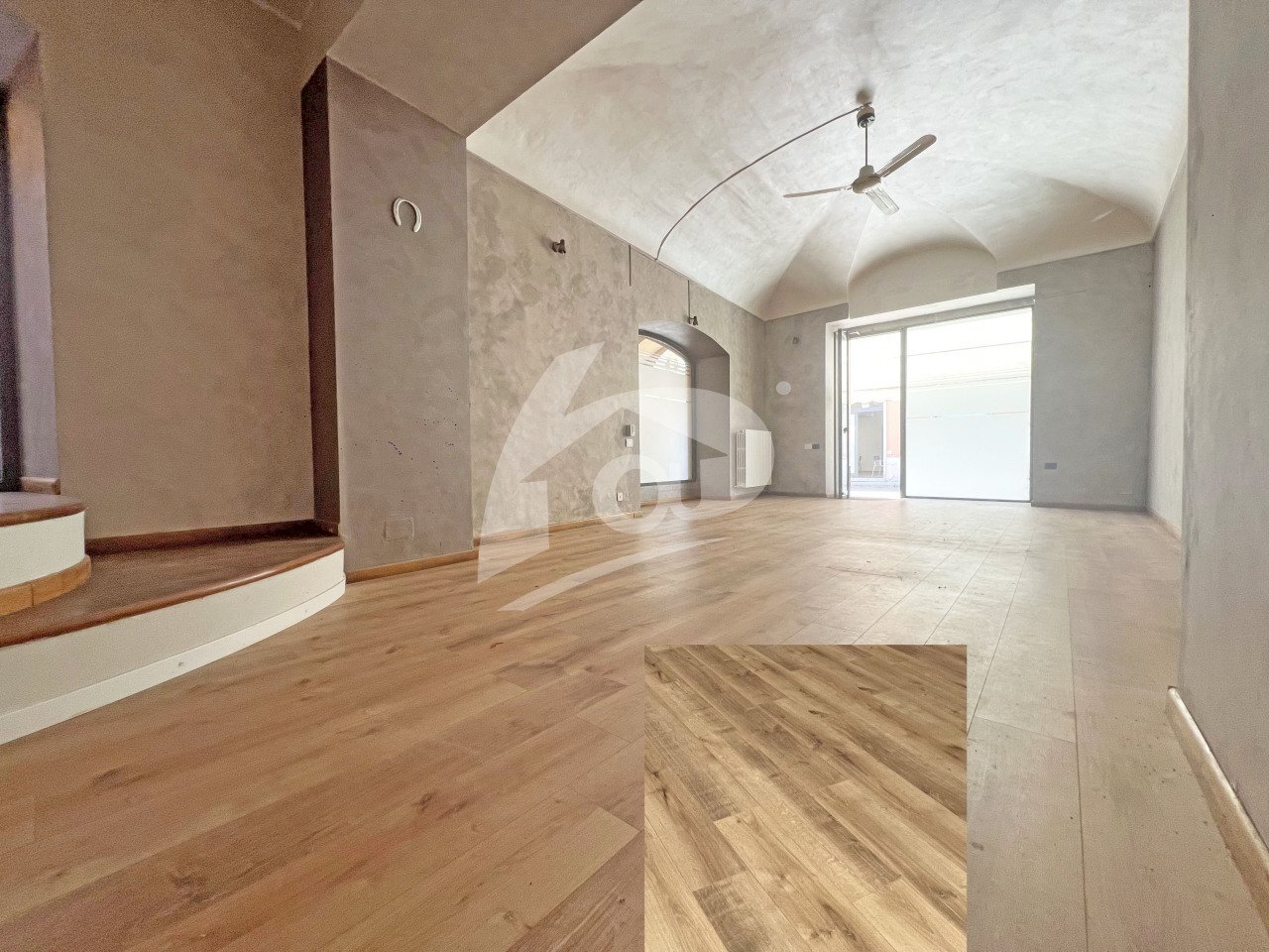 negozio/ufficio - Locale Commerciale Via Labiena 11, Laveno-Mombello - foto 1