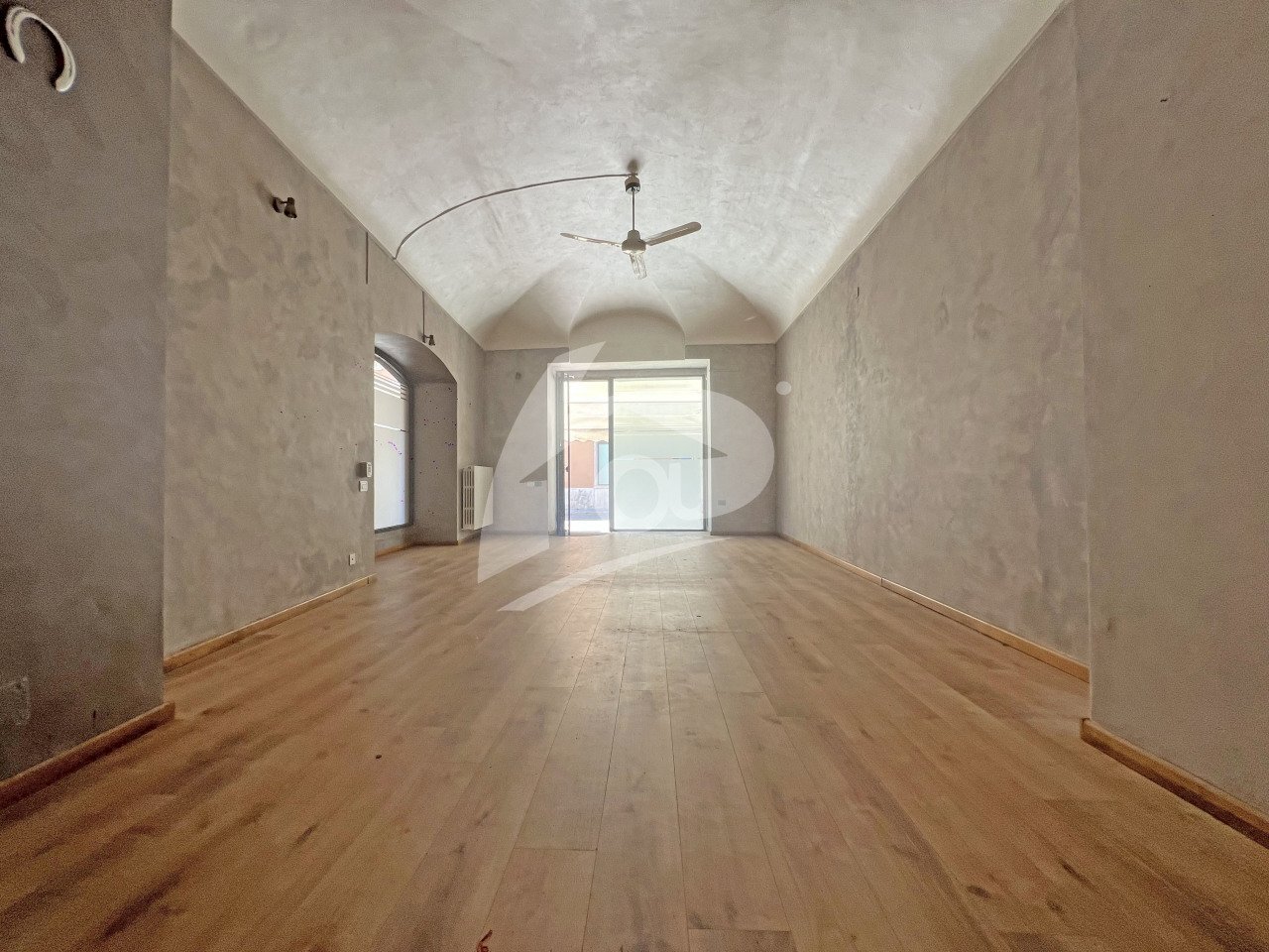 negozio/ufficio - Locale Commerciale Via Labiena 11, Laveno-Mombello - foto 3