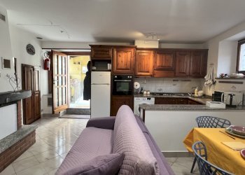 soggiorno - Three-room apartment Via Gramsci 21, Laveno-Mombello - photo 1