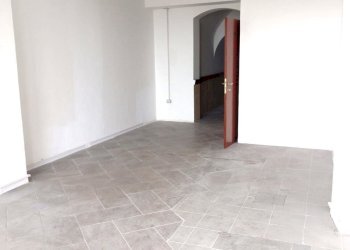 WhatsApp Image 2025-12-23 at 11.42.10.jpeg - Mobili - Arredamento Via Vardesca 10, Frascati - foto 4