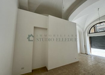 IMG_7096.JPG - Locale Commerciale VIA VISCONTI  85, Bari - foto 19