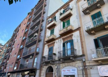 WhatsApp Image 2025-01-21 at 11.35.05 (2).jpeg - Locale Commerciale VIA S.CRISANZIO 234, Bari - foto 1