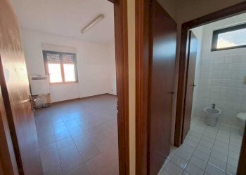 WhatsApp Image 2025-10-09 at 17.13.04 (2).jpeg - Office Via Rimembranze, Amelia - photo 8