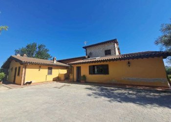 7 Facciata.jpeg - Villa Via Rimembranze 4545, Amelia - photo 8