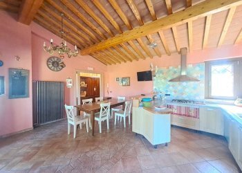 18 Cucina.jpeg - Villa Via Rimembranze 4545, Amelia - photo 20