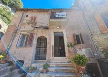 5 Facciata.jpeg - Townhouse Via Rimembranze 4545, Amelia - photo 6