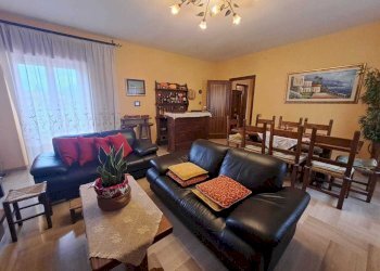 11 Sala.jpeg - Villa Via Giacomo Puccini, Giove - foto 11