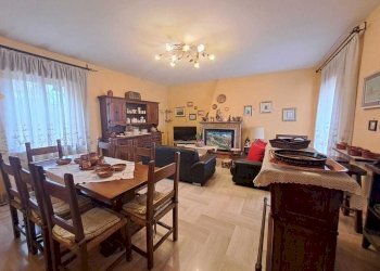 12 Sala.jpeg - Villa Via Giacomo Puccini, Giove - foto 12