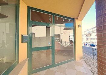 WhatsApp Image 2025-05-10 at 10.59.04 (1).jpeg - Locale Commerciale Via Rimembranze, Amelia - foto 1