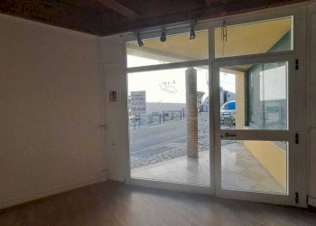 WhatsApp Image 2025-05-10 at 10.59.05 (3).jpeg - Locale Commerciale Via Rimembranze, Amelia - foto 6