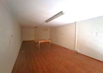 WhatsApp Image 2025-05-10 at 10.59.05 (4).jpeg - Locale Commerciale Via Rimembranze, Amelia - foto 7