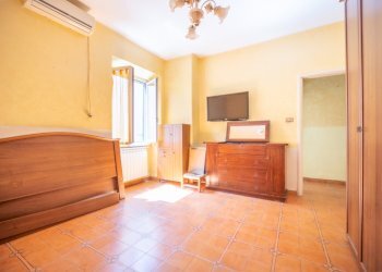 11.jpg - Trilocale Piazza della Repubblica, Mentana - foto 12