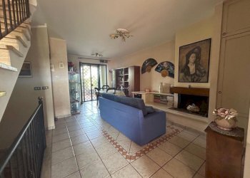 2.jpeg - Villa Via Casal Bianco 430, Guidonia Montecelio - foto 5