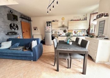 3.jpg - Trilocale Via Giovanni Bovio 2b, Guidonia Montecelio - foto 3