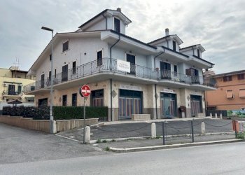 24.jpg - Trilocale Via Giovanni Bovio 2b, Guidonia Montecelio - foto 24