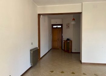 2.jpg - Appartamento Via Enrico Tazzoli, Guidonia Montecelio - foto 3