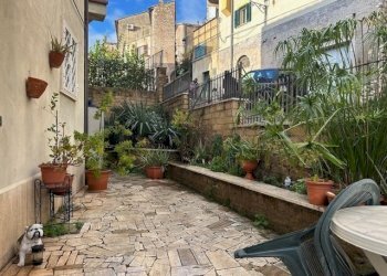 25.jpg - Villa Via delle Ringhiere 88, Guidonia Montecelio - foto 21