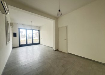 IMG_8017.jpg - Locale Commerciale Via Argini 2, Ravarino - foto 9